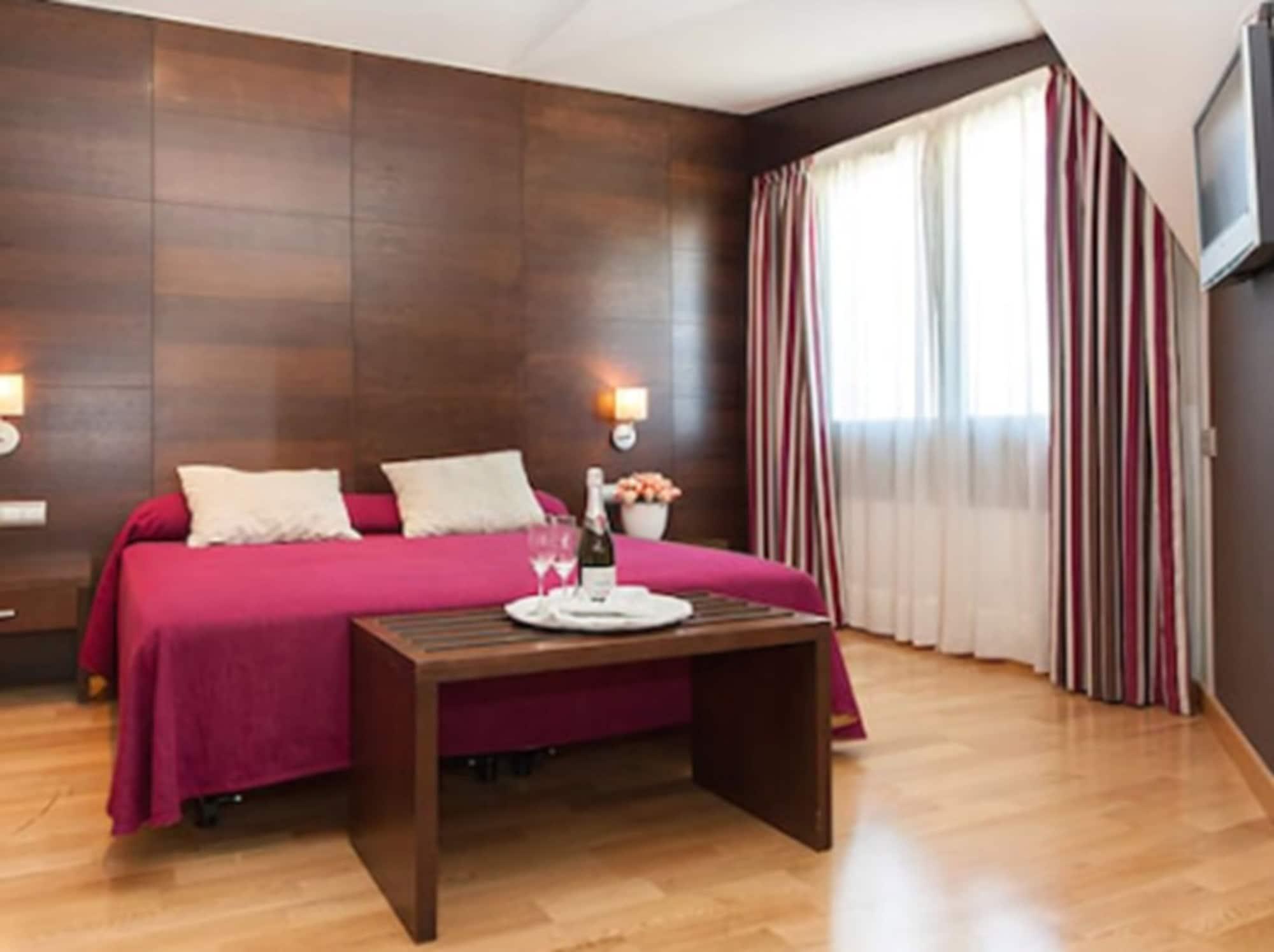 Hotel Fc Villalba Кольядо-Вільяльба Екстер'єр фото