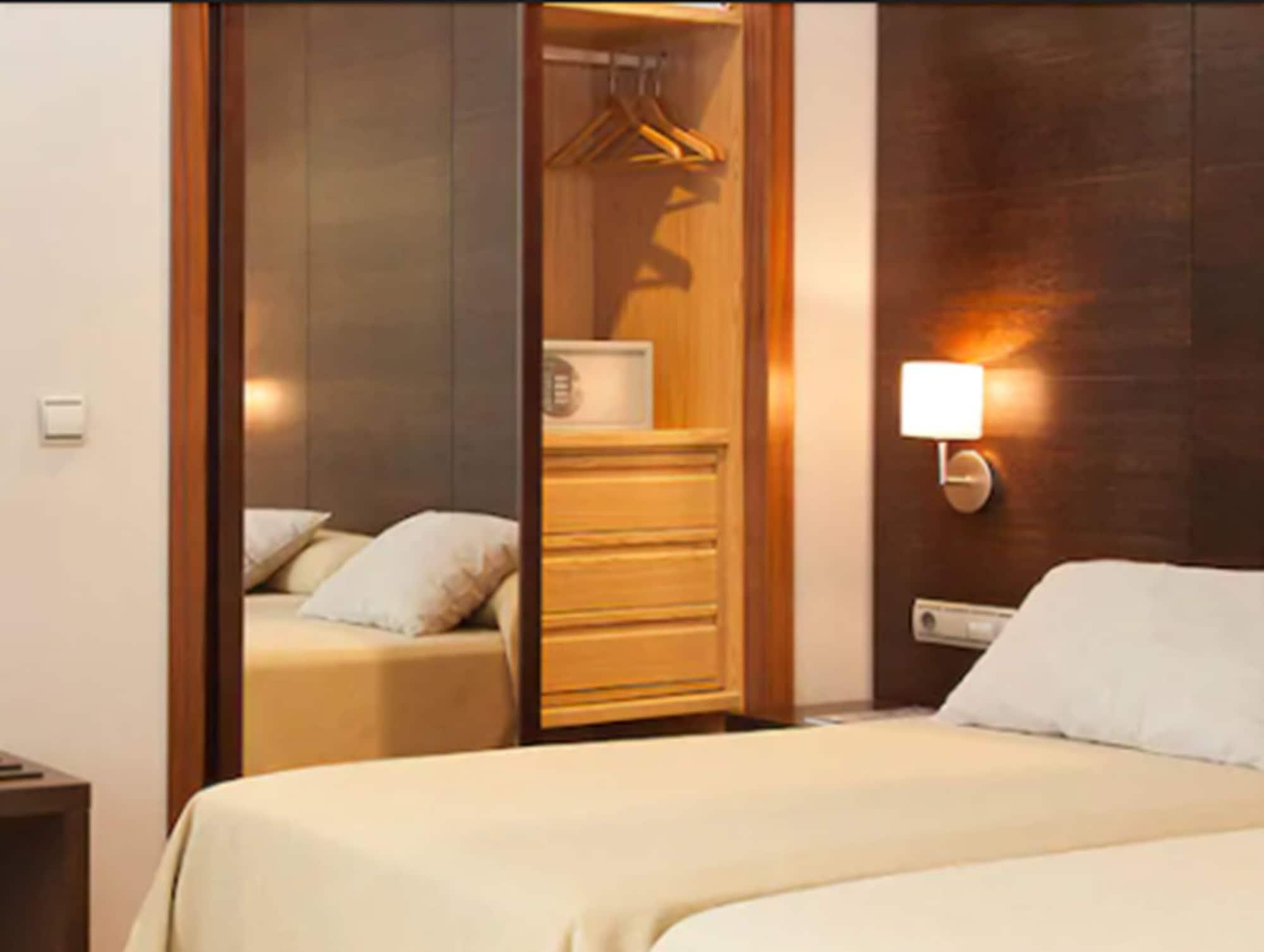 Hotel Fc Villalba Кольядо-Вільяльба Екстер'єр фото